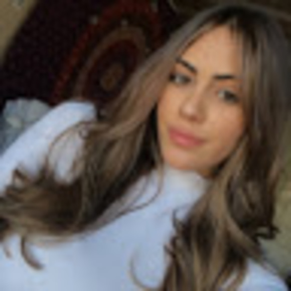 Meet your Posher, Briana - Picture 1 of 1